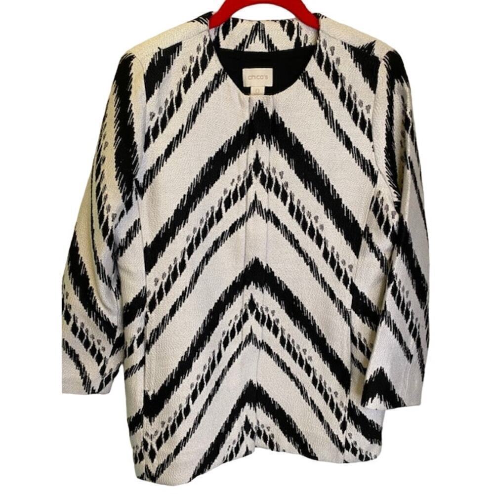 CHICO'S Zip-Front Collarless Jacket Black & White Chevron Stripe Size 0 Small